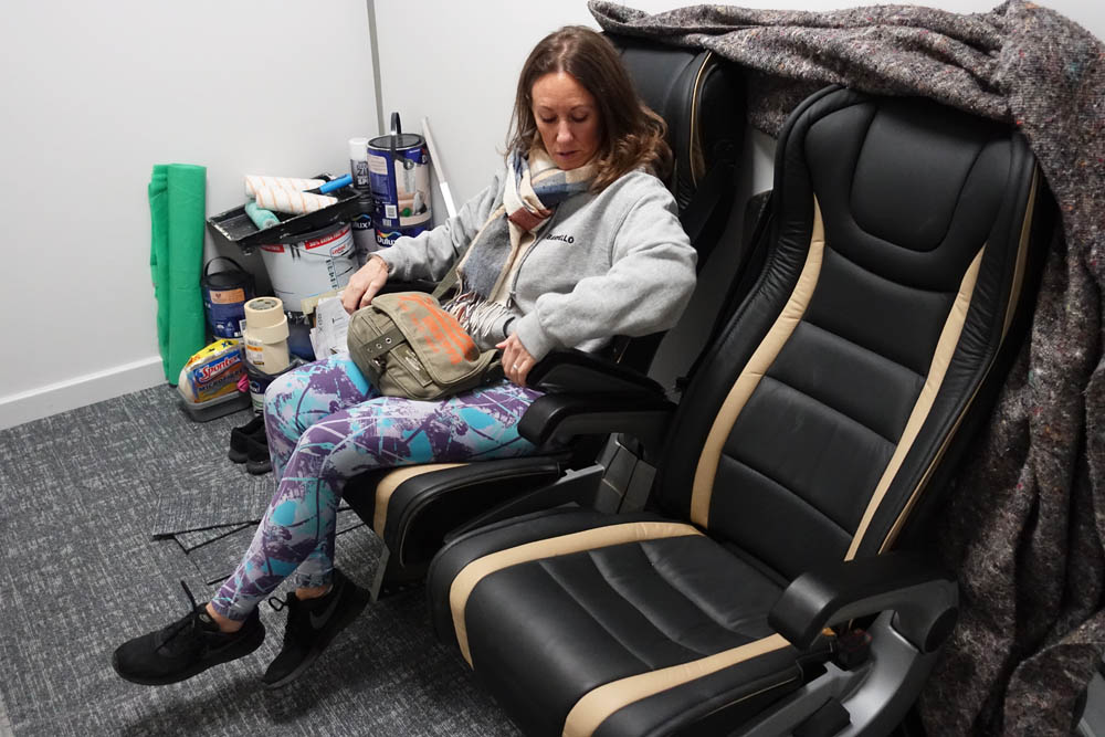 Whilst the seats have been removed from the HBOT, Emma takes the opportunity to try them out