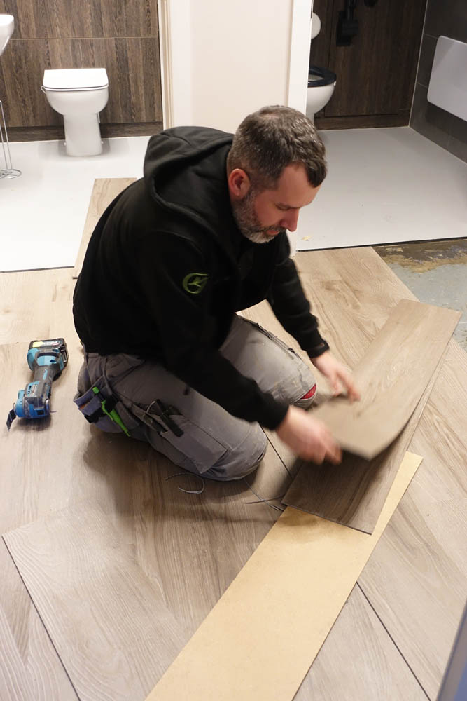 Jamie back on site to do the last bits to the floor - toilet lobby flooring and antique bronze trims