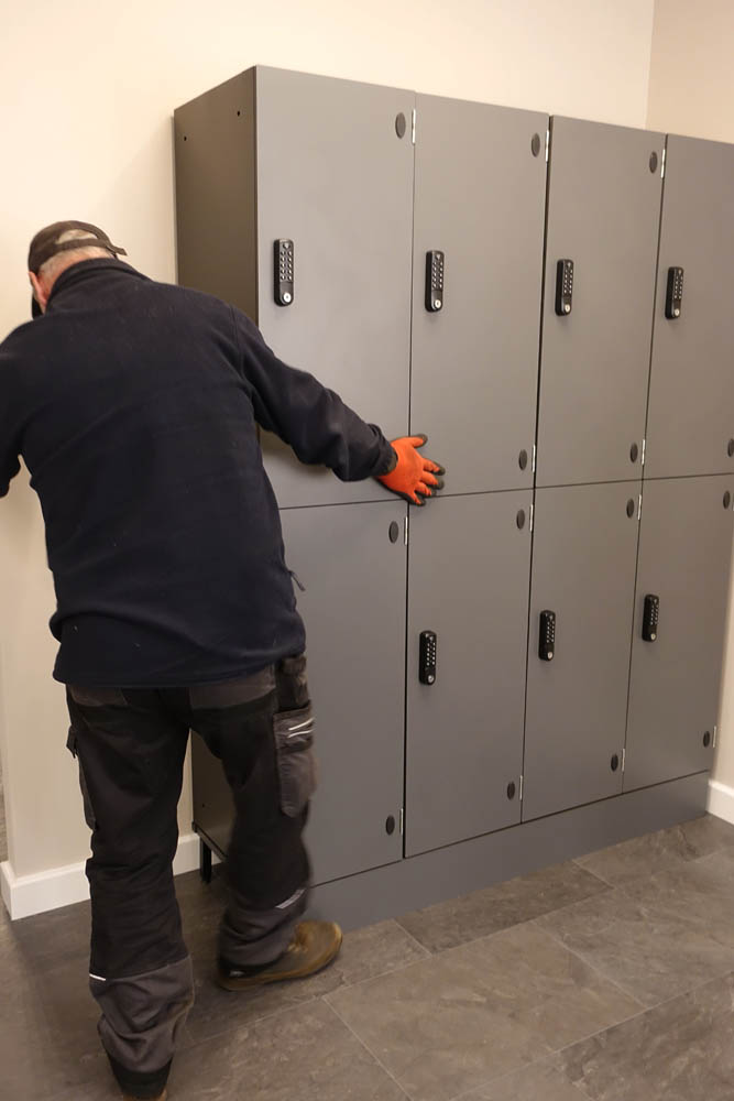 The locker installation