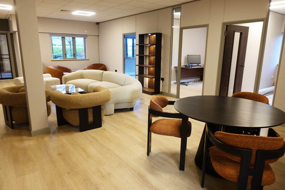 The guests' lounge is already fabulous. Can't wait to see what it's like with all the soft furnishings and artwork etc.