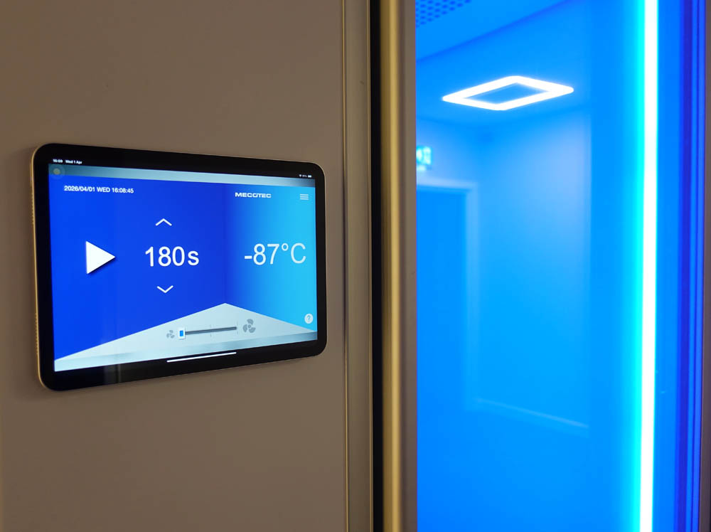 Apparently, the cryo display stops at -87 Celsius - it does go much colder! Is that cold enough, Madam?